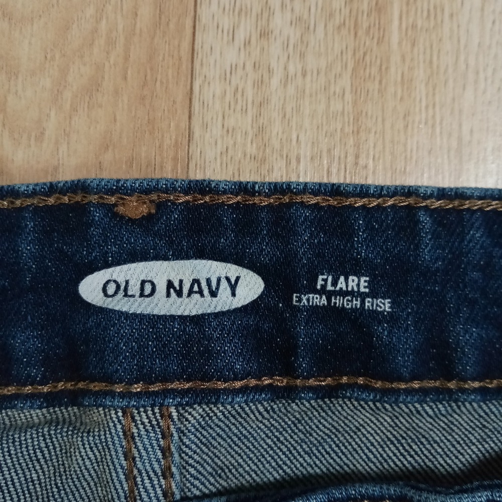 Old Navy Extra High Rise Flare Jeans Womens 10 Dark Wash Blue Stretch Denim - Picture 3 of 10